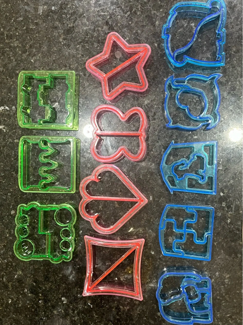 12 Colorful Plastic sandwich cookie Cutters Set - Multicolor